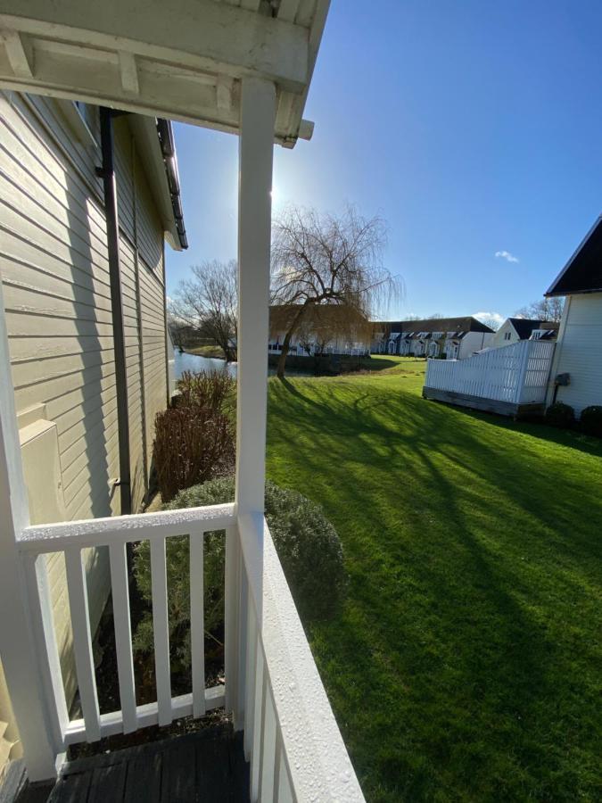 Emerald Lake House South Cerney Luaran gambar