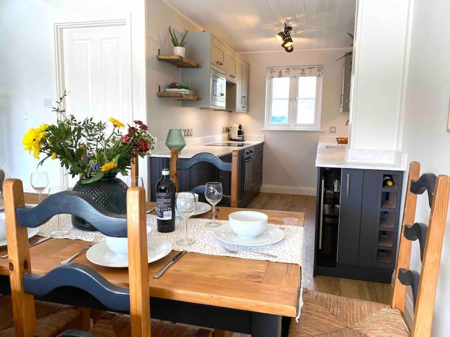 Emerald Lake House South Cerney Luaran gambar