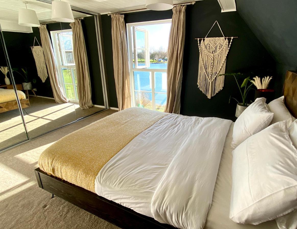 Emerald Lake House South Cerney Luaran gambar