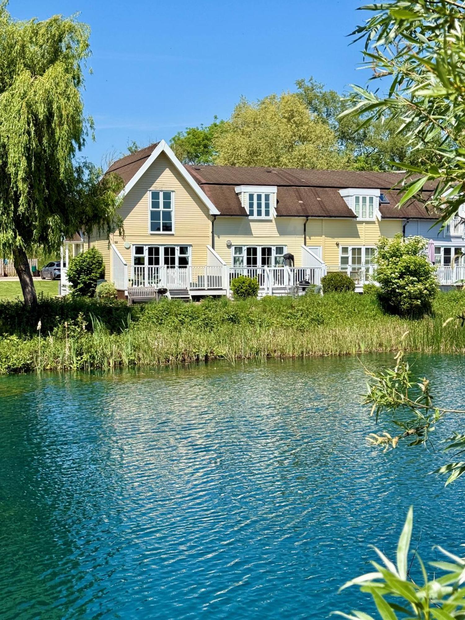 Emerald Lake House South Cerney Luaran gambar